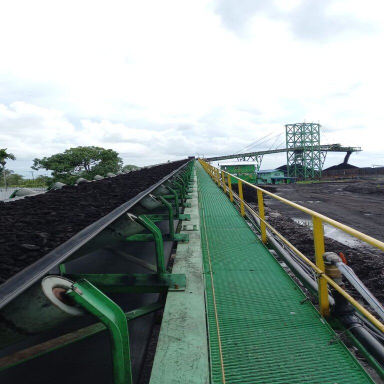 Belt Weigher for Transporting Material to a Towing Barge